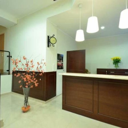 ז'שוב Hotel Iskra מראה חיצוני תמונה
