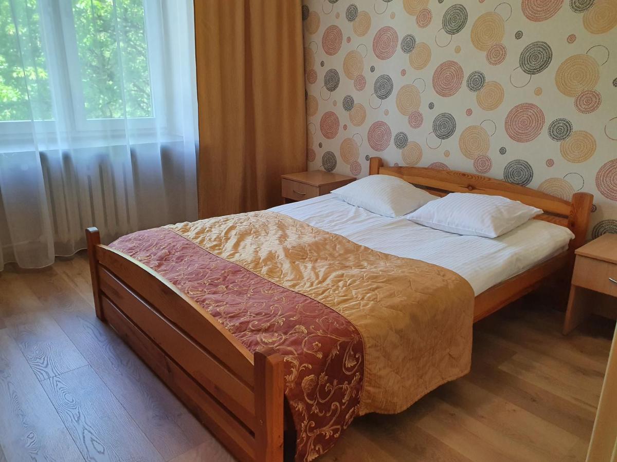 ז'שוב Hotel Iskra מראה חיצוני תמונה