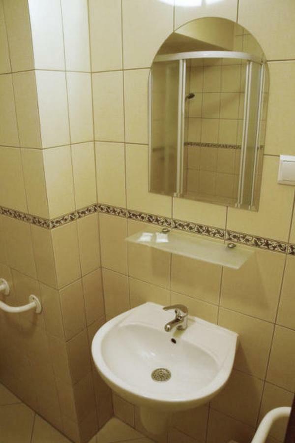 ז'שוב Hotel Iskra מראה חיצוני תמונה