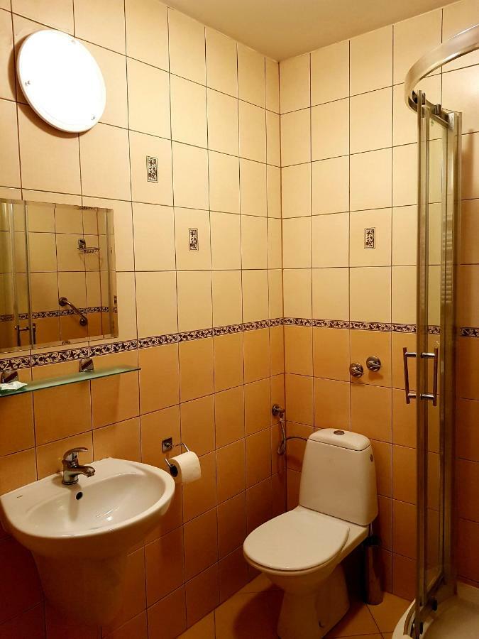 ז'שוב Hotel Iskra מראה חיצוני תמונה