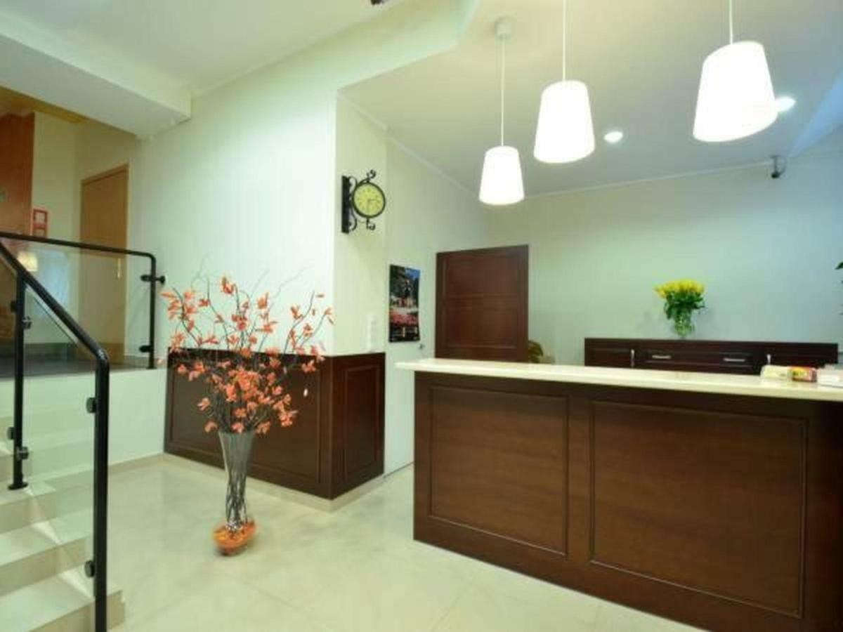 ז'שוב Hotel Iskra מראה חיצוני תמונה